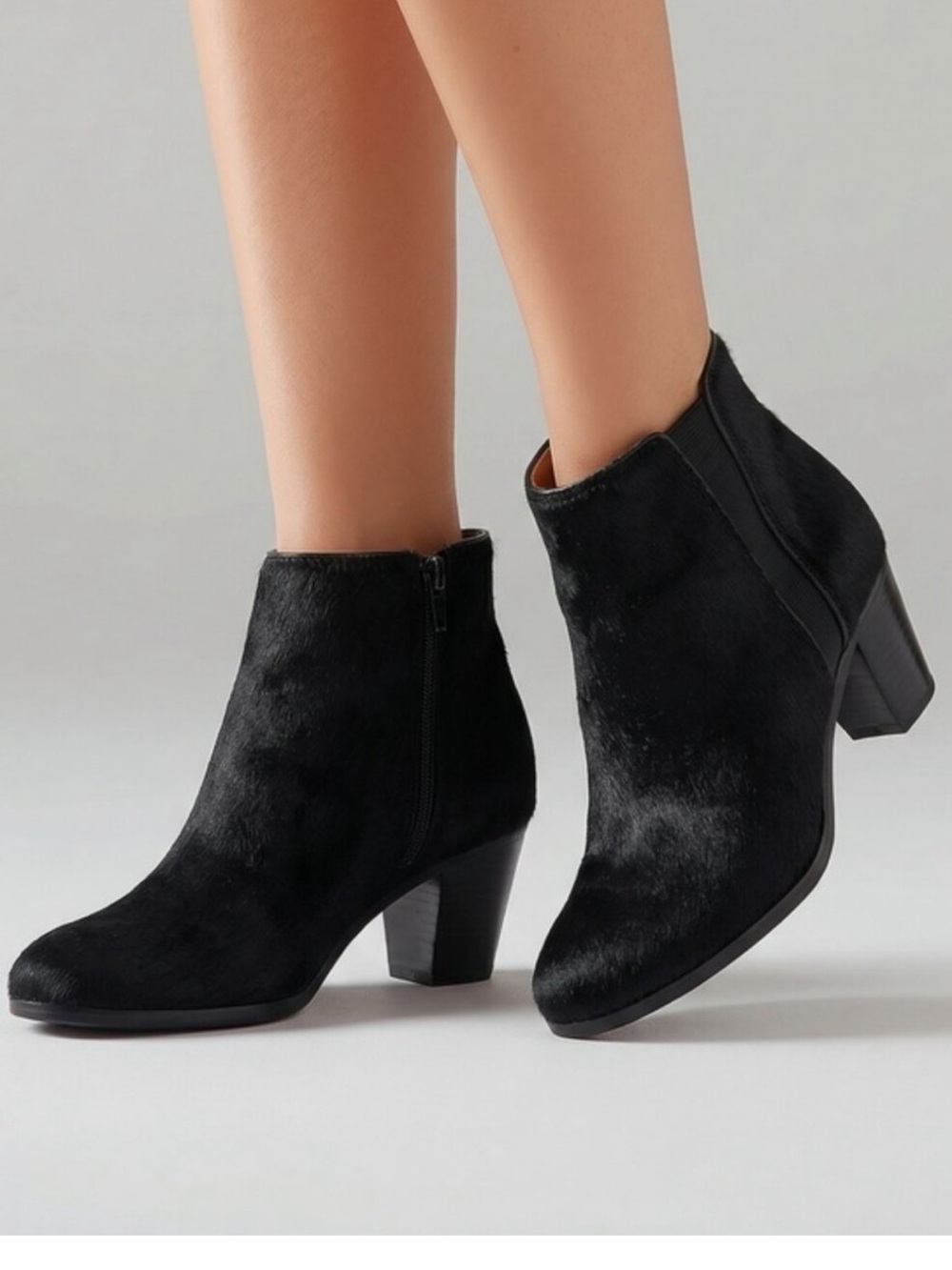 Frye Jolene Black Calf Hair Boots
Booties Inside zipper Size 9